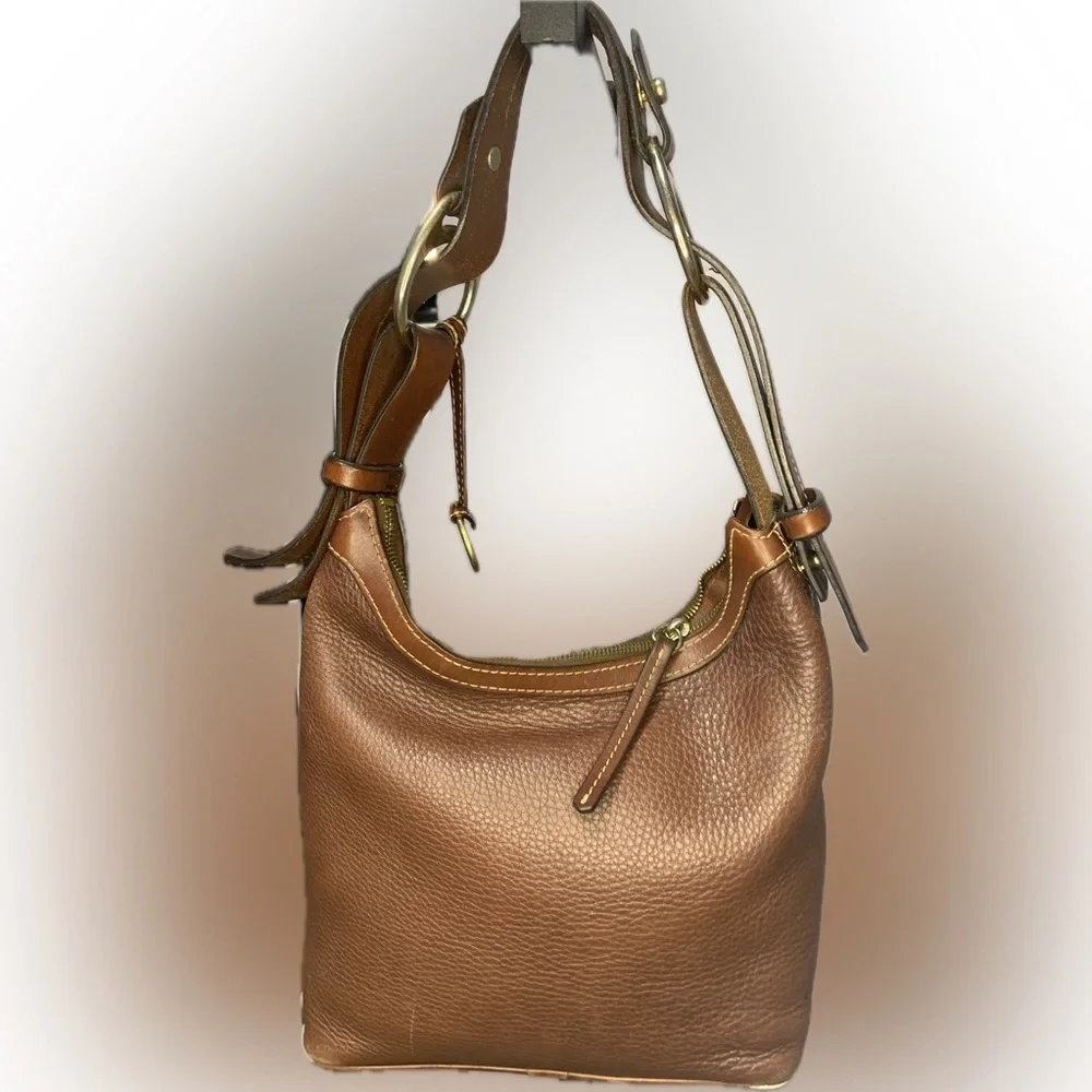 Dooney & Burke Vintage pebbled leather Medium Shoulder bag
